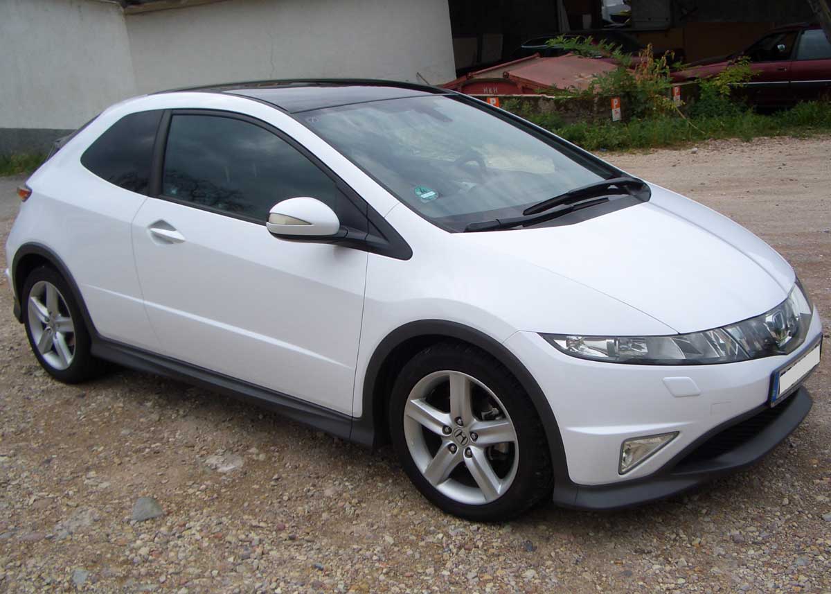 Honda Civic weiß foliert