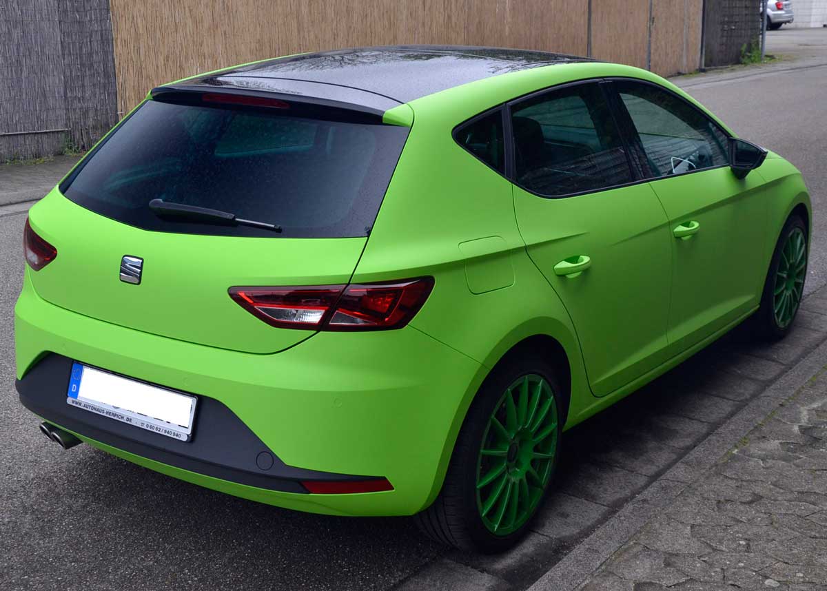 Seat Leon in toxic-green-matt foliert